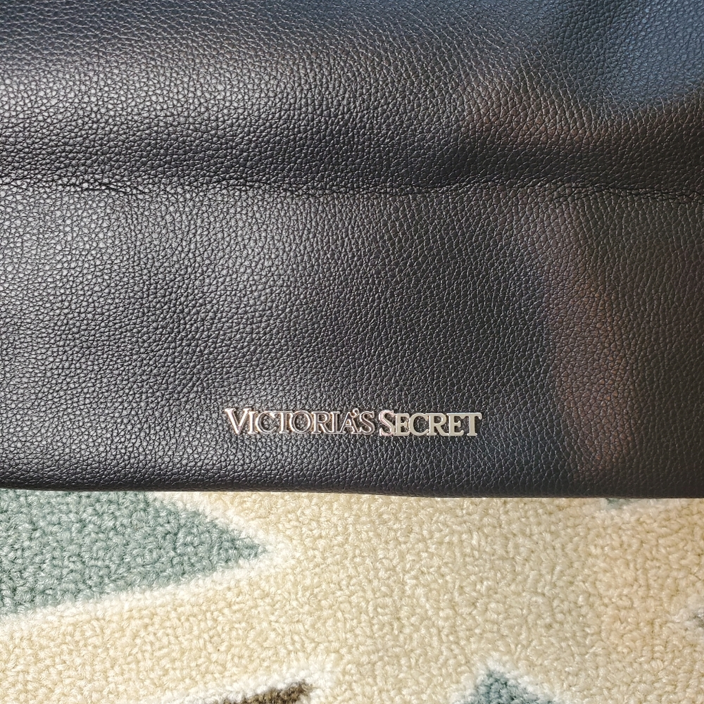 34) VICTORIA SECERT Drawstring Sack - Picture 6 of 9